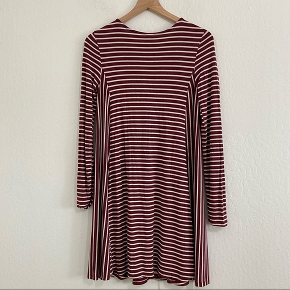 Old Navy Women’s S Long Sleeve Striped Flare Mid Length Skater Dress Pullover - Picture 5 of 7